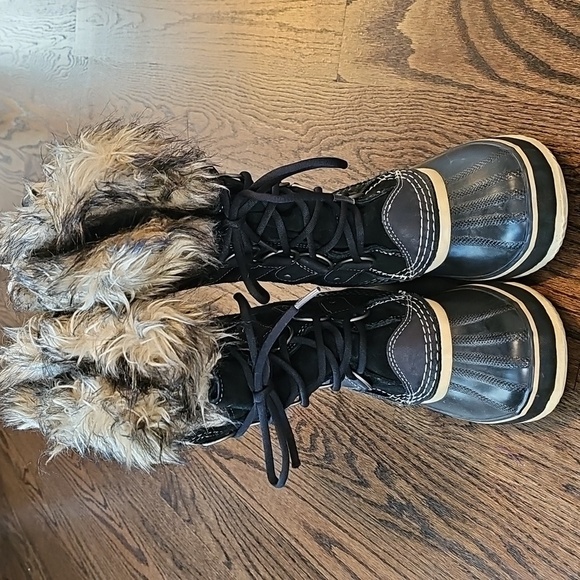 Sorel Joan Of Arctic Black Faux Fur Insulated Waterproof Winter Boots - Picture 3 of 12